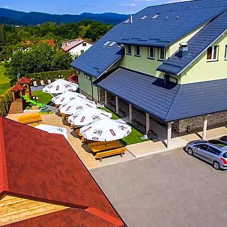 Cubus-beskidy Couette-café