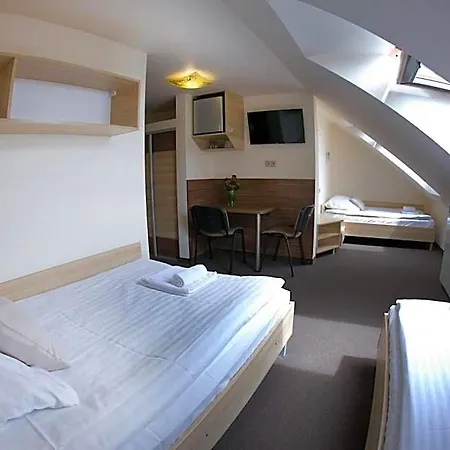 Cubus-beskidy Couette-café 3*