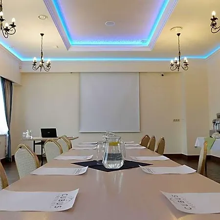 Cubus-beskidy Couette-café