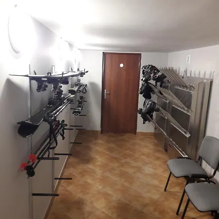 Cubus-beskidy Bed & Breakfast 3*